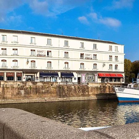 Best Western Le Cheval Blanc -Vue Sur Le Port-Plein Centre Ville Honfleur Bagian luar foto