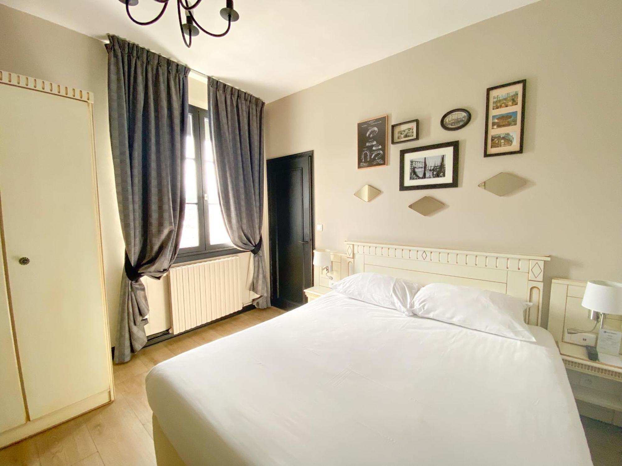 Best Western Le Cheval Blanc -Vue Sur Le Port-Plein Centre Ville Honfleur Bagian luar foto